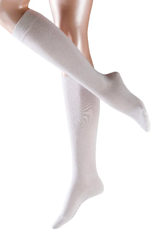 socks with supportive heels-Family Family Knee High Sock | Safari Ornament 47645-2009