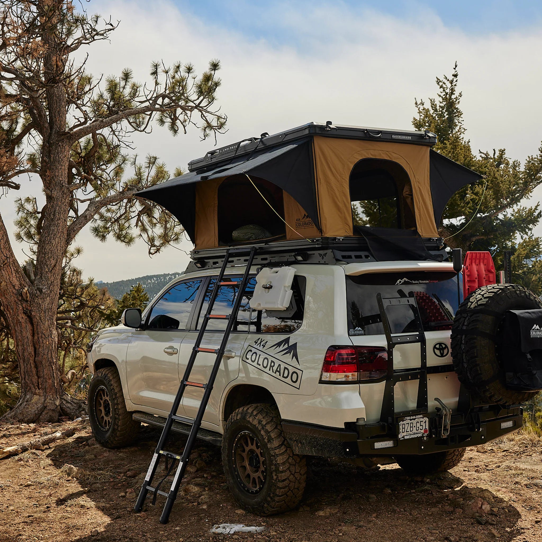 Camping hiking lake camping-4X4 Colorado Stratus 2.0 Hardshell Roof Top Tent